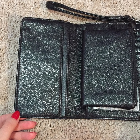 Kenneth Cole Reaction handbag - Picture 4 of 6